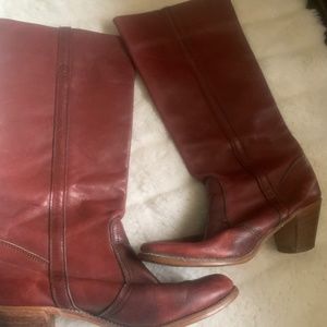 COPY - DEXTER LEATHER BOOTS MAROON SHORT HEEL PULL UP SIZE 9